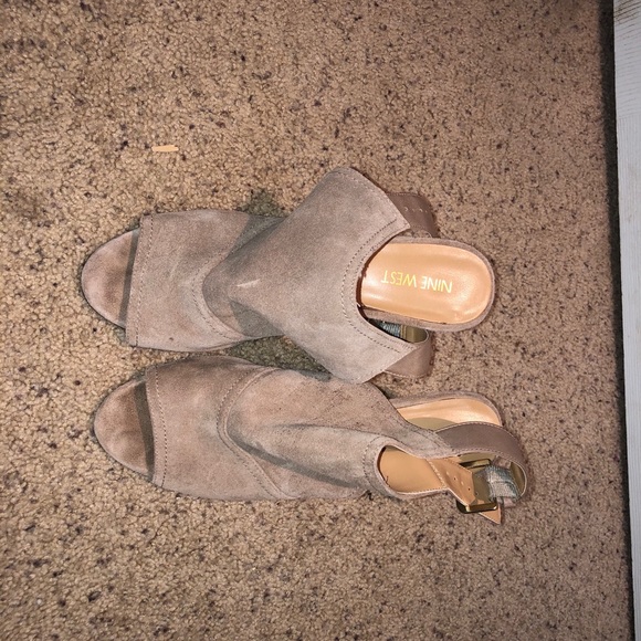 Nine West heels size 8.5 - Picture 2 of 3